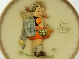 &quot;School Girl&quot; 1980 Hummel Tenth Annual Collector Plate, w/ Original Box #PLT-320 - £15.11 GBP