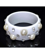 Bangle Bracelet in White Lucite Large Pearls and Sparkling Clear Rhinsto... - $13.70 CAD