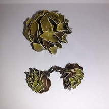 Vintage Enamel Pin &amp; Clip On Earrings Set Avacado Green Leaves Lettuce Brooch - $17.33