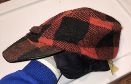 Universal Industries Red Flannel Plaid Pattern Vintage Winter Hunting Cap - $174.87 MXN