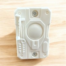 Beyblade Hasbro Takara Tomy 2010 Plastic Gen White Right Spin Launcher A... - $67.57 MXN