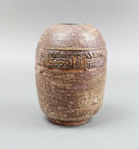 Davis Signed Studio Art Pottery Vase Vessel Wheel Thrown Mid Century Modern - £137.16 GBP