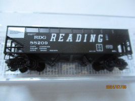 Micro-Trains # 05500630 Reading 33&#39; Twin Bay Hopper # 88209. N-Scale - $37.06 CAD