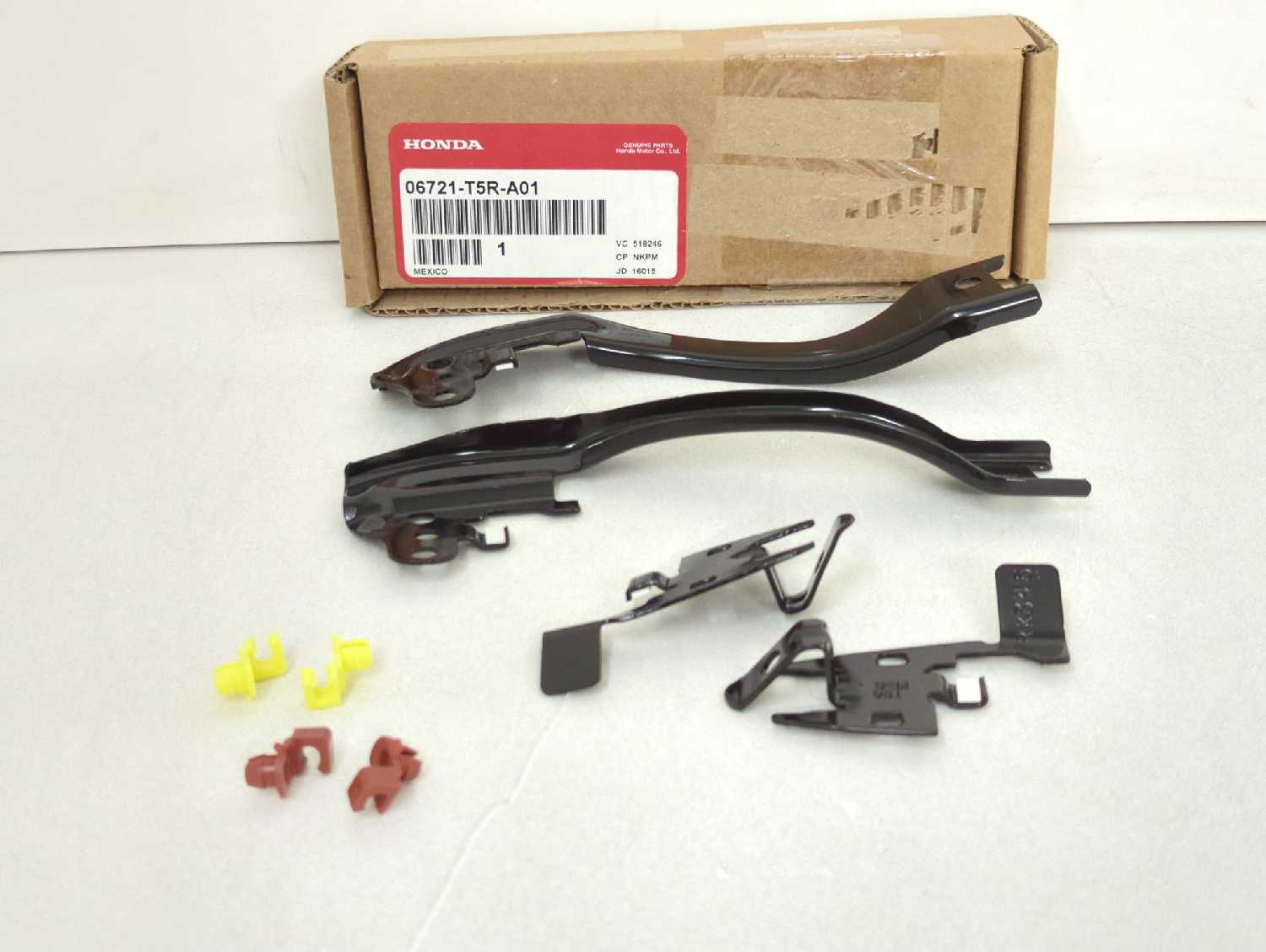 Primary image for New OEM Front Rear Door Handle Bracket Set 2015-2020 Fit RH LH 06721-T5R-A01