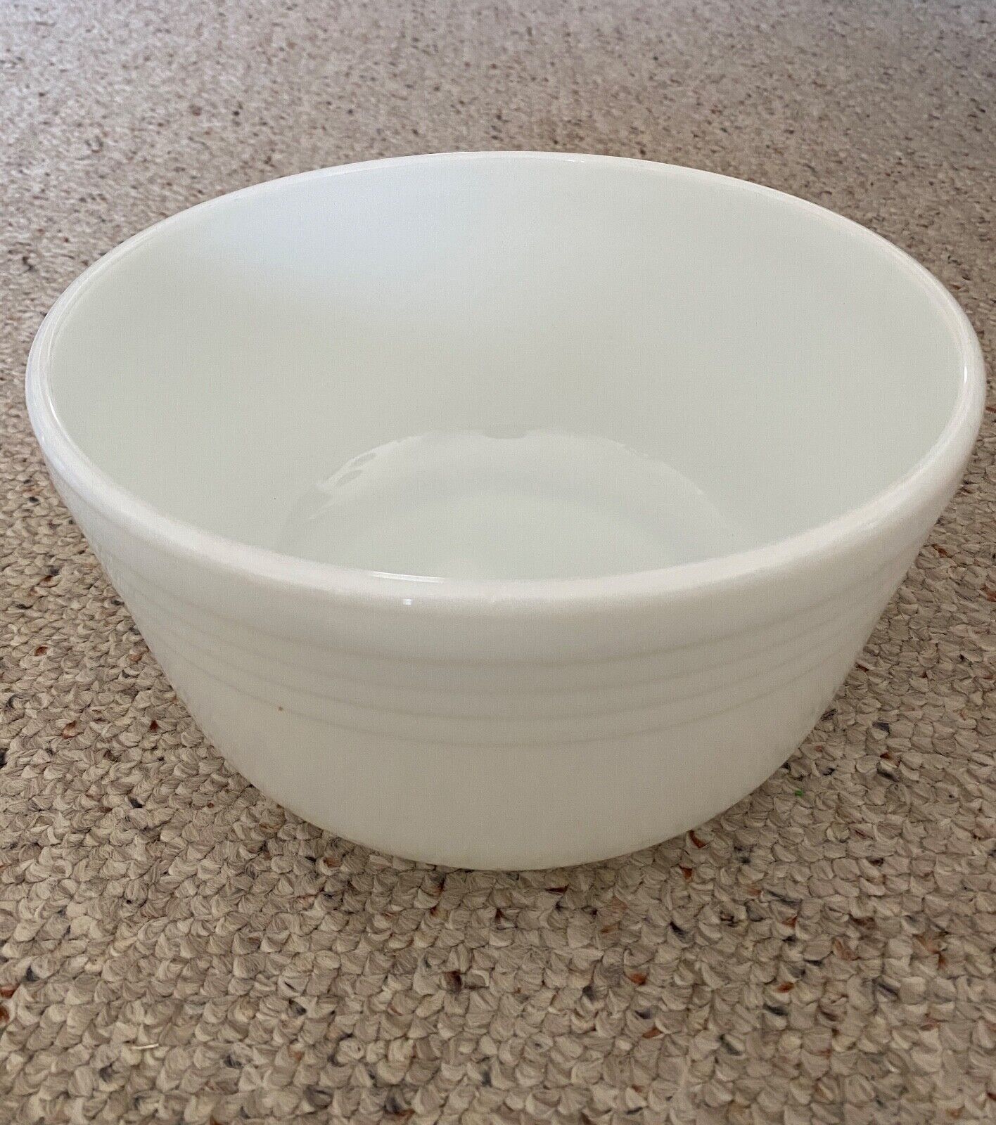 Pyrex #14 large mixing bowl, flared. White Milk Glass VTG 1940's USA - £25.43 GBP