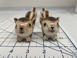 VTG Wales Japan chipmunk salt &amp; pepper shakers vintage long tail animal - €42,74 EUR