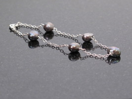 Silver Grey Pearl chain braclet - $563.13 MXN