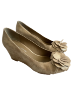 Donald J Pliner Nalini Size 8 M Beige Scales Mid Wedge Heels Patent Leather Shoe - $26.94