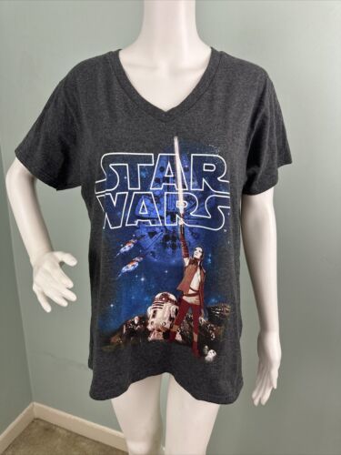 Disney Store Women&#39;s Star Wars Rey R2-D2 V Neck Tee T-Shirt Sz XL - $14.84