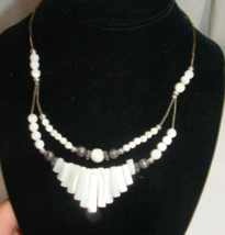 Vintage Silver Ice Strung Necklace Cut Shell and Silver Beads - $657.14 MXN