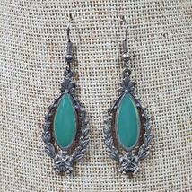 Vintage Tribal Southwestern Earrings Green w/ Silver Tone 2.25 Inch Dang... - $270.42 MXN