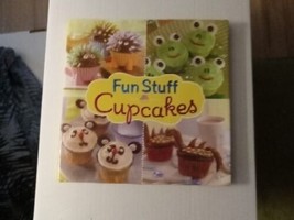 Fun Stuff  Cupcakes 2009 Cookbook Karen Tack Alan Richardson Decorative 2010 - £3.97 GBP