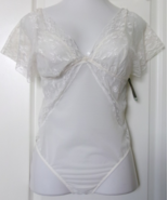 Wacoal in luxury body suit  Style 836333 White Size Large cap sleeves - $41.55 CAD