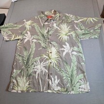 Vintage Tommy Bahama Relax Silk Camp Shirt Men’s L Palm Leaf Hawaiian Top - $70.35 CAD