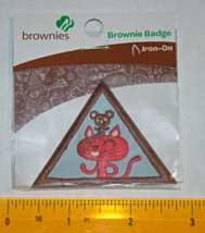 Girl Scouts Brownie Badge &quot;Making Friends&quot; (New) - £9.44 GBP