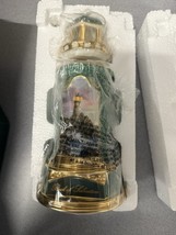 Thomas Kinkade 8” Painter Of Light Tk Lighthouse Rock Of Salvation. 2004 - $262.35 MXN