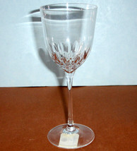 Wedgwood Martha Stewart Petals Crystal Wine Glass 8.4&quot;H New - $21.90