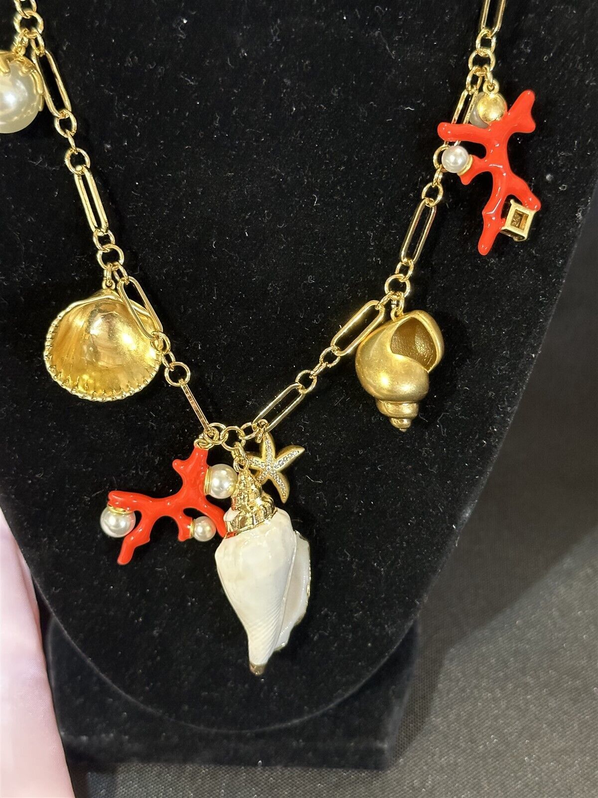 BRAND NEW Kate Spade New York Reef Treasure Charm Necklace Coral Shell Conch - £131.79 GBP