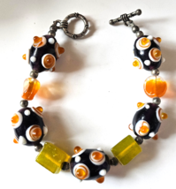 Art Glass Bead Bracelet  Orange, Yellow, Black, White- Toggle Clasp 8.5&quot; - €29,66 EUR
