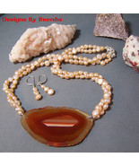 Peach Pearls &amp; Agate Slice Necklace &amp; Earrings Set - £103.91 GBP