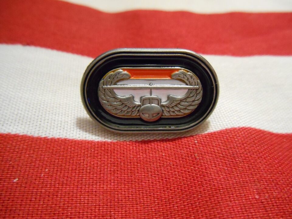 US ARMY 101ST AIRBORNE AIR ASSAULT  BADGE PIN 1&quot; - $7.18