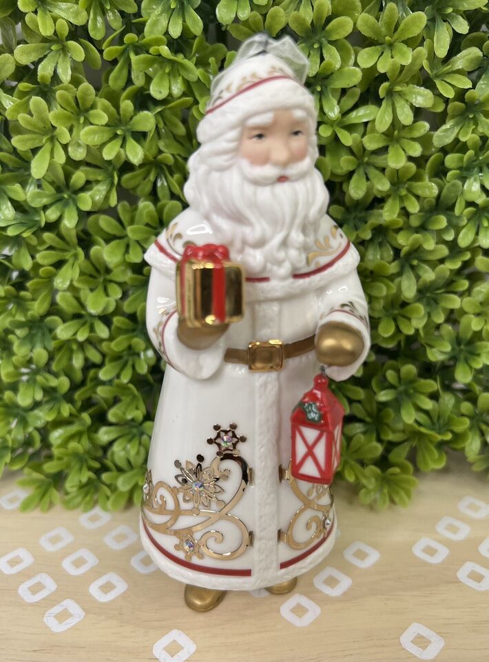 2017 Santa Claus Hallmark Ornament Member Exclusive With Lantern Present Gold - $11.30