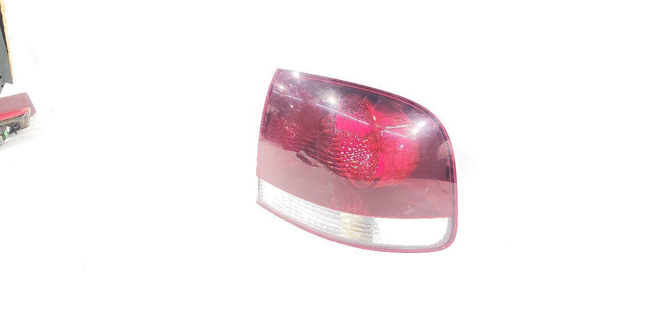 2008 2010 Volkswagen Touareg OEM Right Rear Taillight Quarter Mounted 28258002 Item image 3