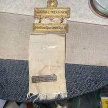 VINTAGE V.F.W. LADIES AUXILIARY Delegate Badge - $147.44 MXN