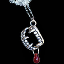 True Gothic Vampire Fang Banger Teeth w-BLOOD Necklace Halloween Costume Jewelry - £6.73 GBP