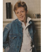 Mackenzie Astin teen pinup clipping modeling young jean shirt preteen Te... - $4.76 CAD