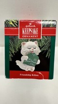 Friendship Kitten Hallmark Keepsake Ornament 1990 - £4.62 GBP