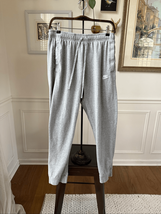 Nike Grey Taper Lightweight Jogger Sweatpants M - $23.04
