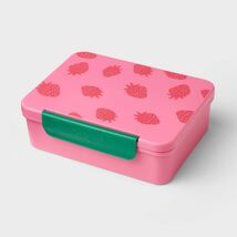 Cat & Jack Bento Box Strawberry Pink Kids Lunch Container - $253.90 Cat & Jack Bento Box Strawberry Pink Kids Lunch Container - $253.90 MXN