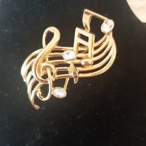 Gold Tone Treble Clef Music Staff Pin Brooch Crystal Eighth Notes - $18.69