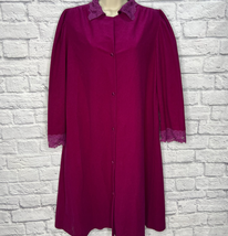 Vintage Vanity Fair Short Sleeve Robe Purple Size S House Coat Lace Collar 60s - £23.18 GBP