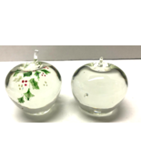 BLUE HERON GLASS Ben Bennett Set of 2 Apples With Holly Figures - $95.08 CAD