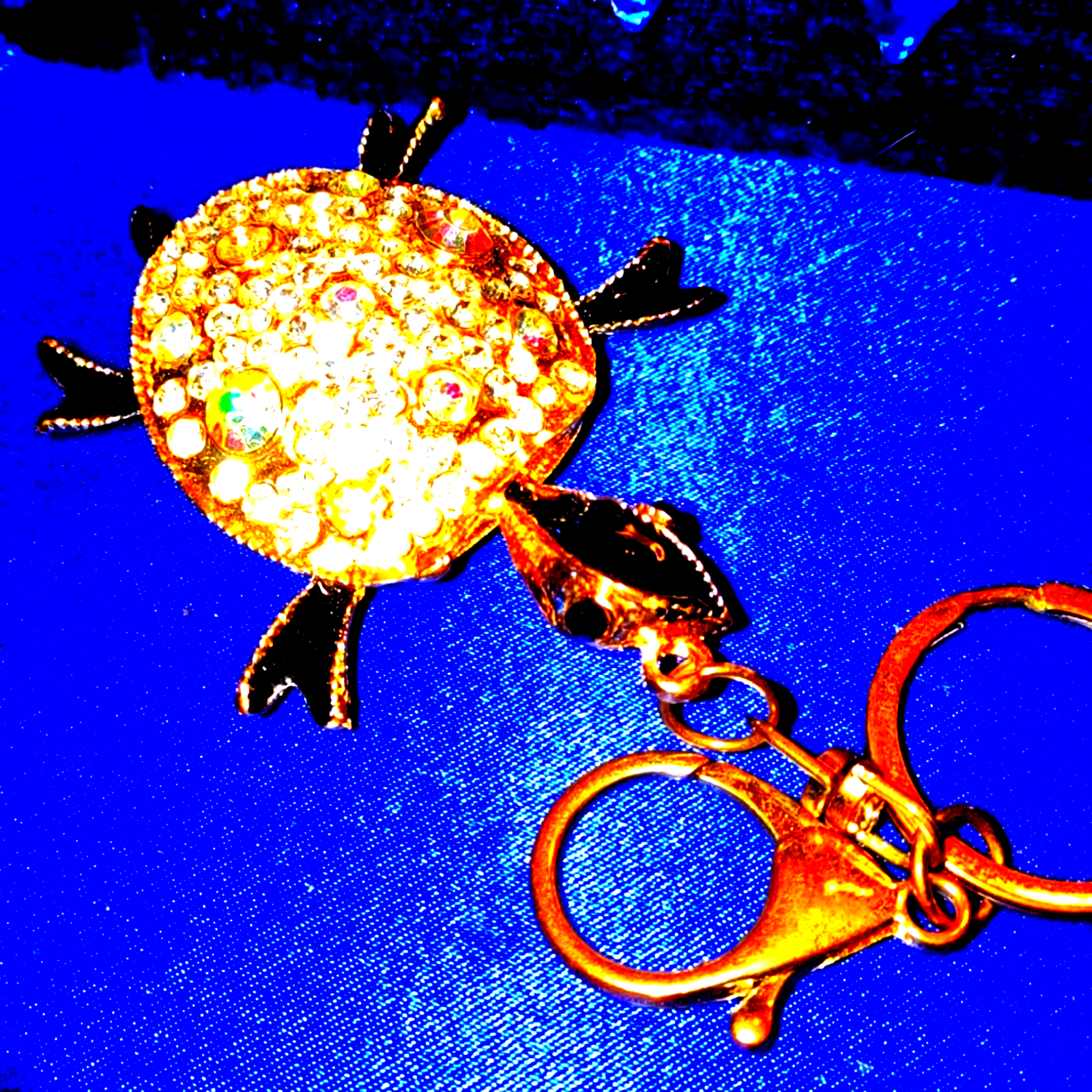 Blinged out rhinestone turtle keychain! Awesome! - $21.78