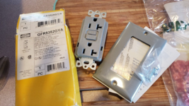 NEW Set Hubbell Ground Fault Receptacle w/ instructions Gray Guard # GFR... - €20,32 EUR