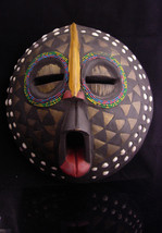 FULL SIZE Bird Mask / vintage wall hanging / creepy hand carved tribal mask / wa - £98.85 GBP