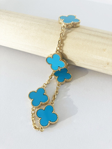 Adjustable 8.5&quot; Turquoise Quatrefoil Bracelet in Gold - £59.81 GBP