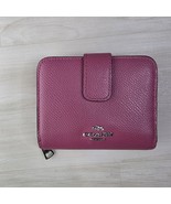 Coach Medium Corner Zip Wallet Crossgrain Leather Silver Pink F52692 - $1,128.67 MXN
