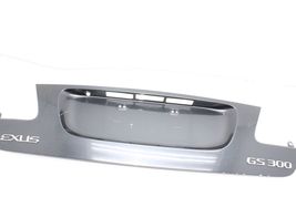 2006 LEXUS GS300 REAR TRUNK LID LICENSE PLATE FINISH PANEL TRIM MOLDING Q7765 image 2