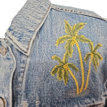 Womens Levi's Denim Trucker Jacket Embroidered Palm Trees Distressed Small image 5