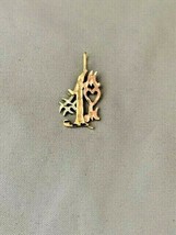 14K Tri - Color Gold &quot;#1 Mom&quot; Pendant - £54.60 GBP