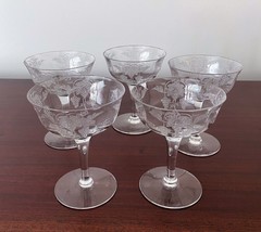 5 Set of Five Champagne Glasses Stems Grape &amp; Vine  Wintage Etched Glasses - $16.12