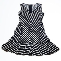 Juicy Couture Black and White Geometric Fit and Flare Mini Dress Size Small - £22.83 GBP