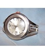 Working Geneva Cuff Bracelet Quartz Ladies Wrist Watch-W10 - $20.00