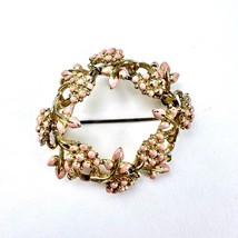 Gold Tone &amp; Pink Enamel Flowers + Leaves  in Wreath - Brooch Pinback Signed G - £21.01 GBP