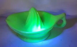Jadeite Green Uranium Juicer/Reamer image 2