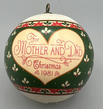 Hallmark Keepsake Mother Dad Christmas 1981 Satin Heart Green Red QX7002 10&quot; Dia - £11.17 GBP